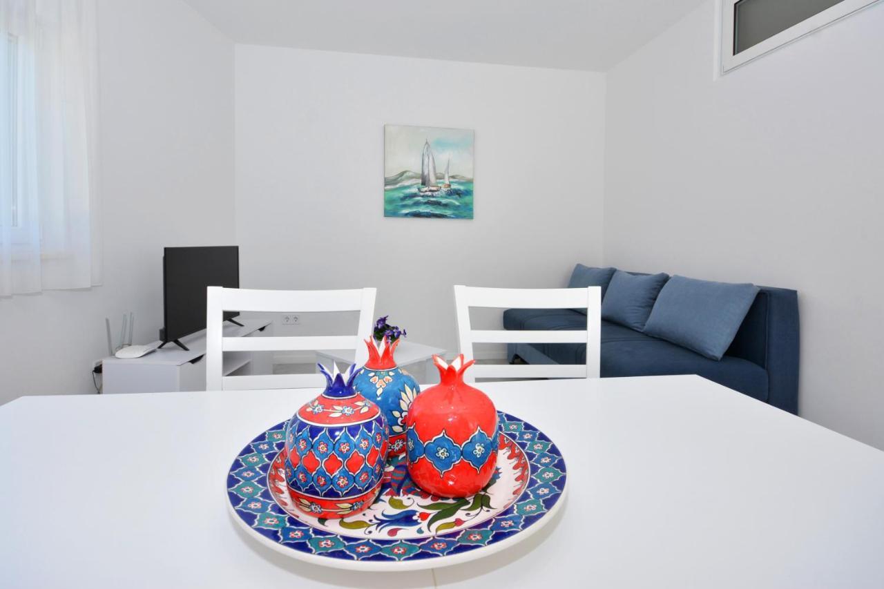Seas The Day Apartments Подстрана Экстерьер фото